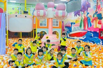 Các bé trường mầm non Nguyễn Du trải nghiệm khu vui chơi Trí Đức